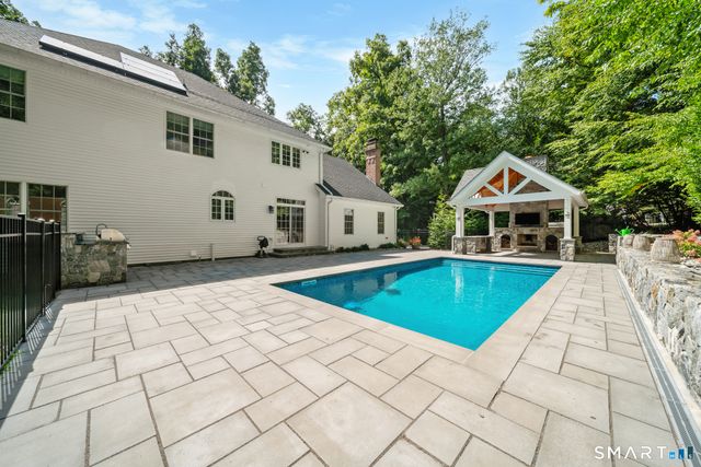 6 Little Valley Road, Oxford, CT 06478