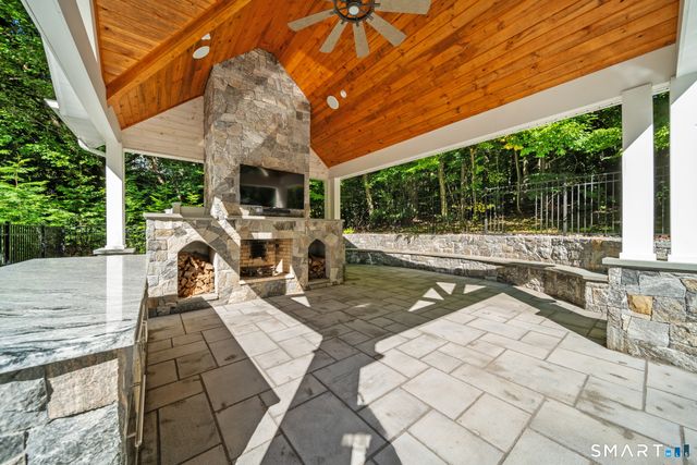 6 Little Valley Road, Oxford, CT 06478