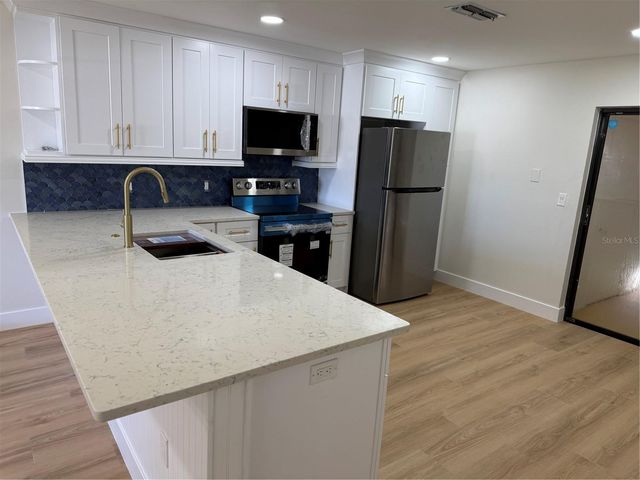352 COCOA COURT, Kissimmee, FL 34758