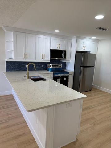 352 COCOA COURT, Kissimmee, FL 34758