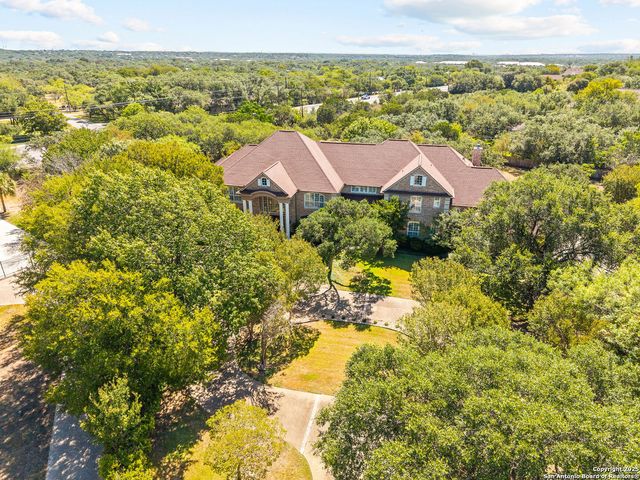 112 Canter Gait, Shavano Park, TX 78231