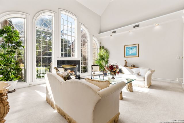 112 Canter Gait, Shavano Park, TX 78231