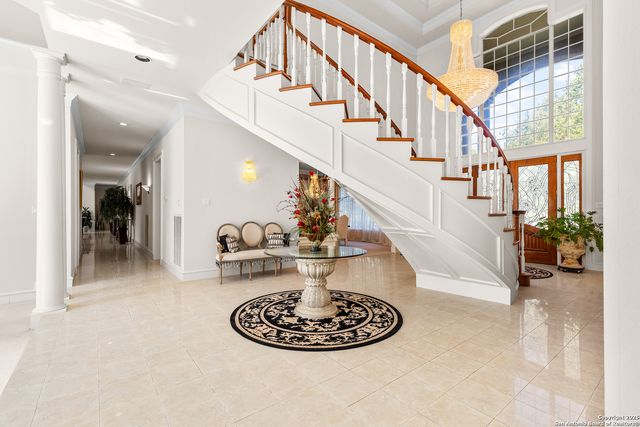 112 Canter Gait, Shavano Park, TX 78231