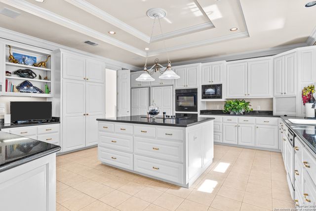 112 Canter Gait, Shavano Park, TX 78231