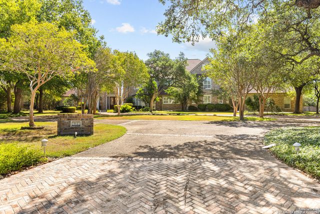 112 Canter Gait, Shavano Park, TX 78231