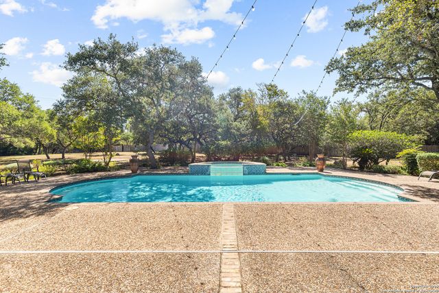 112 Canter Gait, Shavano Park, TX 78231