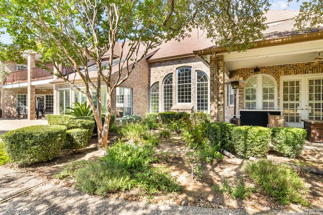 112 Canter Gait, Shavano Park, TX 78231