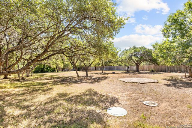 112 Canter Gait, Shavano Park, TX 78231