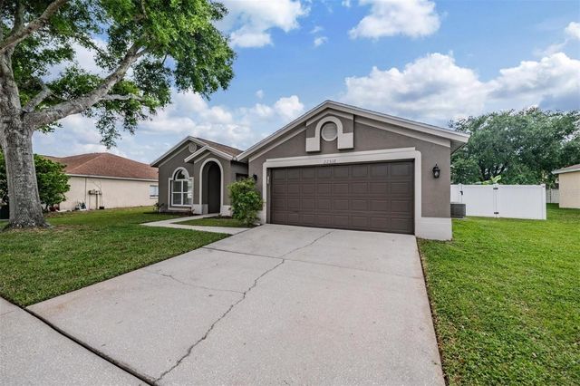 22536 MAGNOLIA TRACE BOULEVARD, Lutz, FL 33549