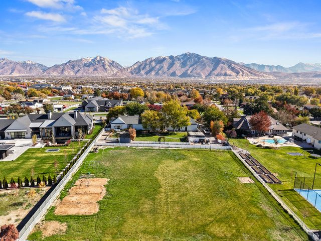 11666 S GOLD DUST DR, South Jordan, UT 84095