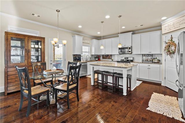 622 Little Bear Loop, Canton, GA 30114