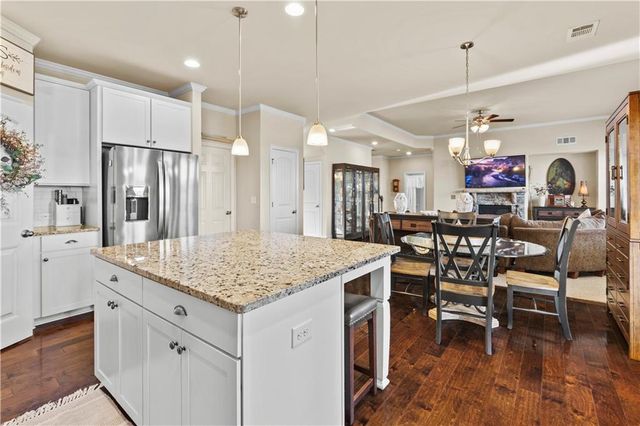 622 Little Bear Loop, Canton, GA 30114