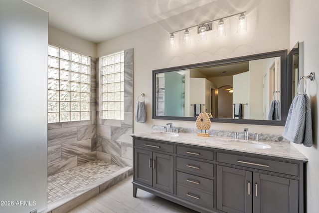 7178 W HONEYSUCKLE Drive W, Peoria, AZ 85383