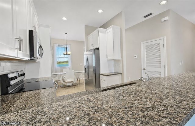 15098 Palmer Lake CIR 204, Naples, FL 34109