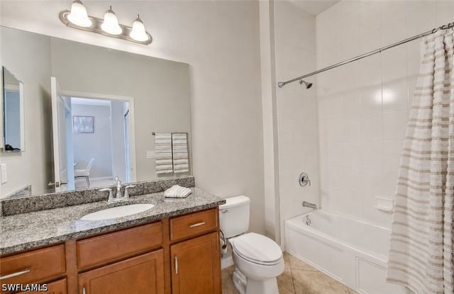 15098 Palmer Lake CIR 204, Naples, FL 34109