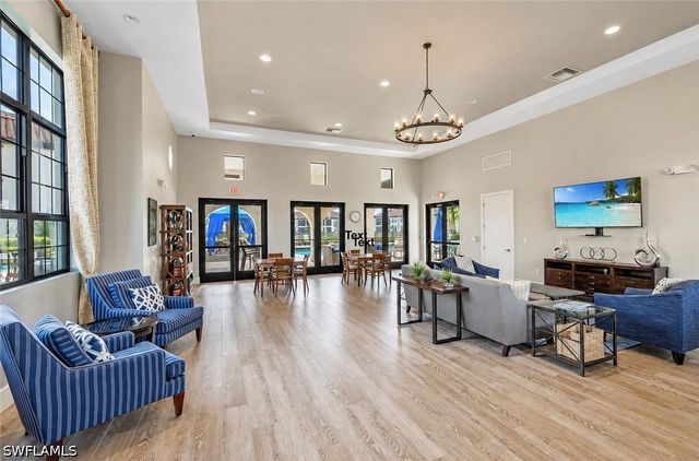 15098 Palmer Lake CIR 204, Naples, FL 34109