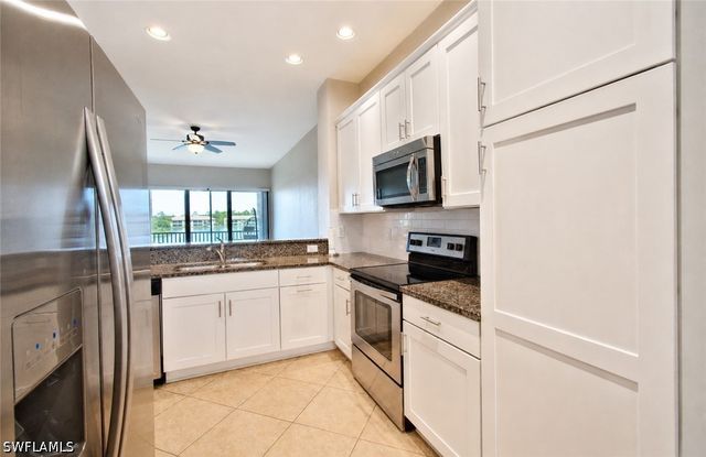 15098 Palmer Lake CIR 204, Naples, FL 34109