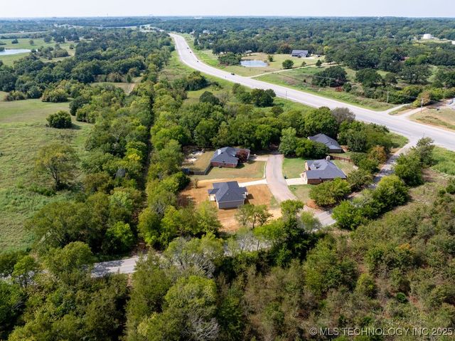 19 Skylark Lane, Caddo, OK 74701