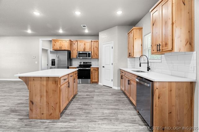 19 Skylark Lane, Caddo, OK 74701