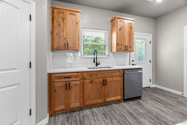 19 Skylark Lane, Caddo, OK 74701