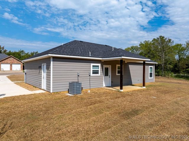 19 Skylark Lane, Caddo, OK 74701