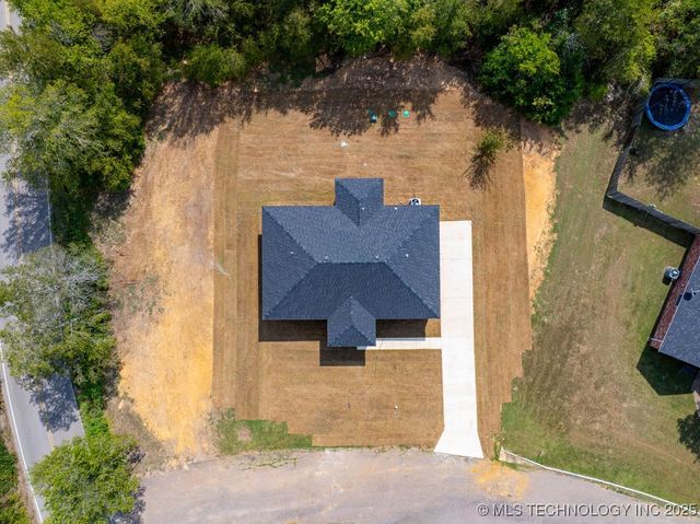 19 Skylark Lane, Caddo, OK 74701