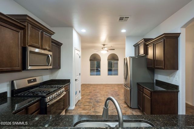 4003 Monte Luna Court, Las Cruces, NM 88012