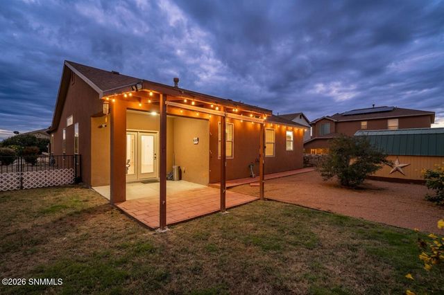 4003 Monte Luna Court, Las Cruces, NM 88012