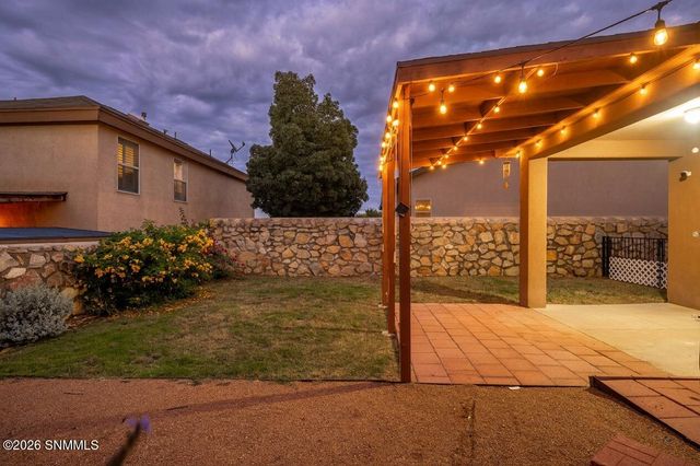 4003 Monte Luna Court, Las Cruces, NM 88012