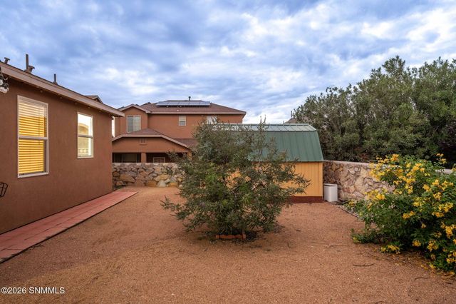 4003 Monte Luna Court, Las Cruces, NM 88012