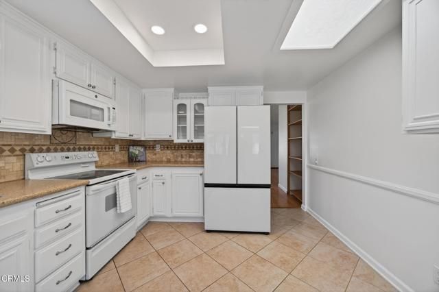 42063 Village 42, Camarillo, CA 93012