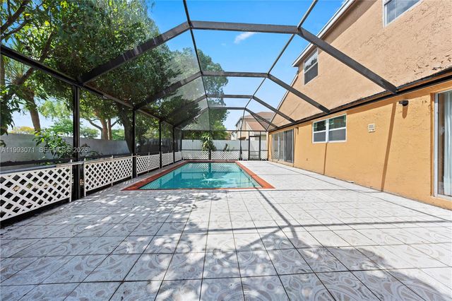 9460 Atlantic St, Miramar, FL 33025