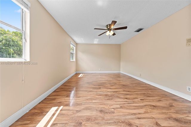 9460 Atlantic St, Miramar, FL 33025