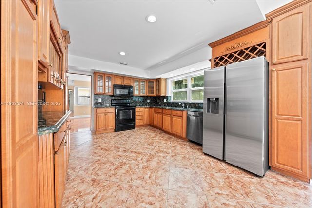 9460 Atlantic St, Miramar, FL 33025