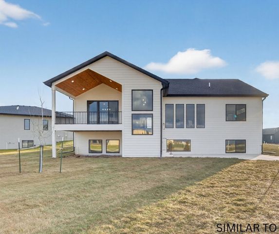 1370 NW Brooks Drive, Waukee, IA 50263