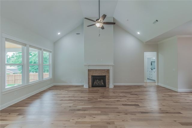 9 Clevedon Circle, Bella Vista, AR 72715