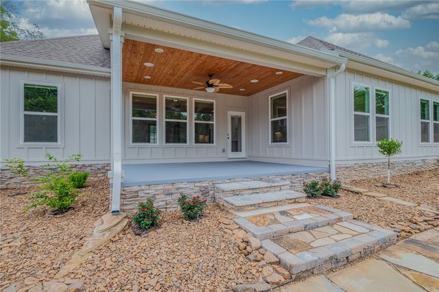 9 Clevedon Circle, Bella Vista, AR 72715