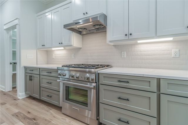 9 Clevedon Circle, Bella Vista, AR 72715