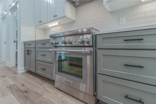 9 Clevedon Circle, Bella Vista, AR 72715
