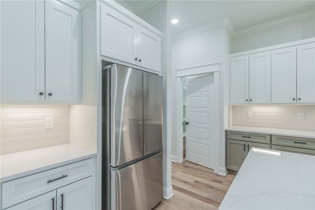 9 Clevedon Circle, Bella Vista, AR 72715