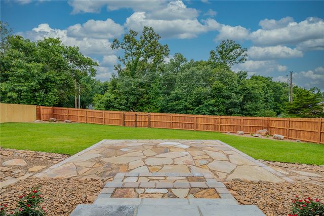 9 Clevedon Circle, Bella Vista, AR 72715