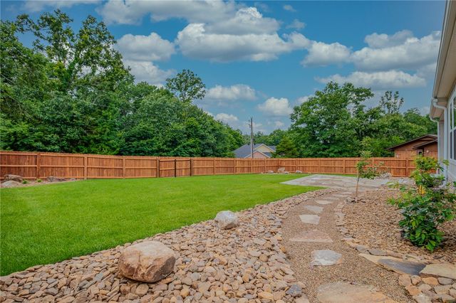 9 Clevedon Circle, Bella Vista, AR 72715