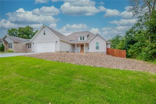 9 Clevedon Circle, Bella Vista, AR 72715