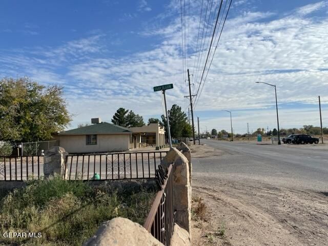 11741 Socorro Road, El Paso, TX 79927