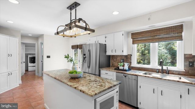 9 NANTUCKET GARTH, Phoenix, MD 21131