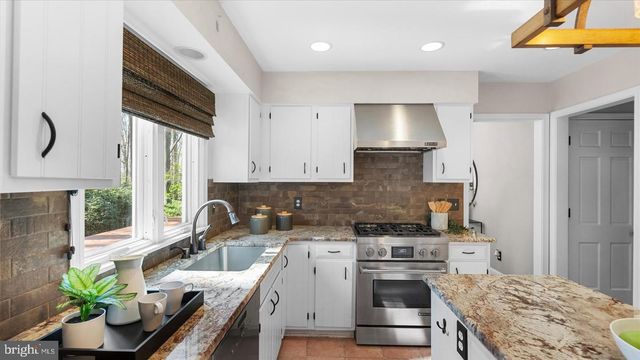 9 NANTUCKET GARTH, Phoenix, MD 21131