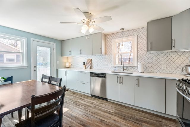 33 Sumner St, Norwood, MA 02062