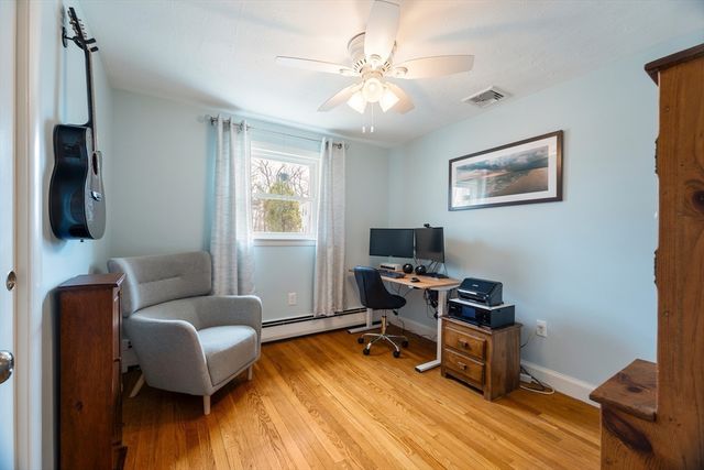 33 Sumner St, Norwood, MA 02062