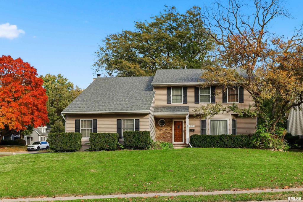 2131 LORTON Avenue, Davenport, IA 52803