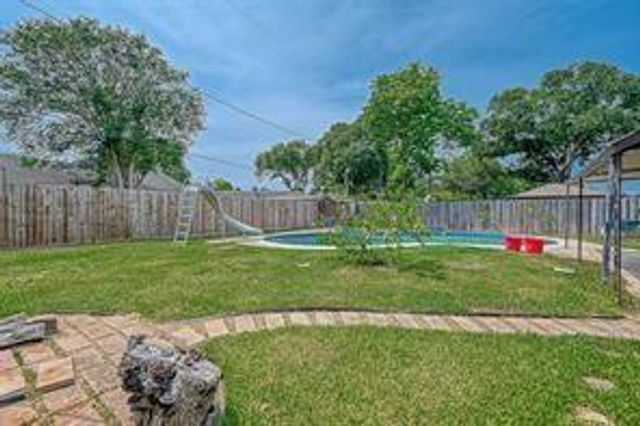 11714 Mclain Boulevard, Houston, TX 77071